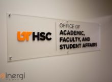 Signage Kaca